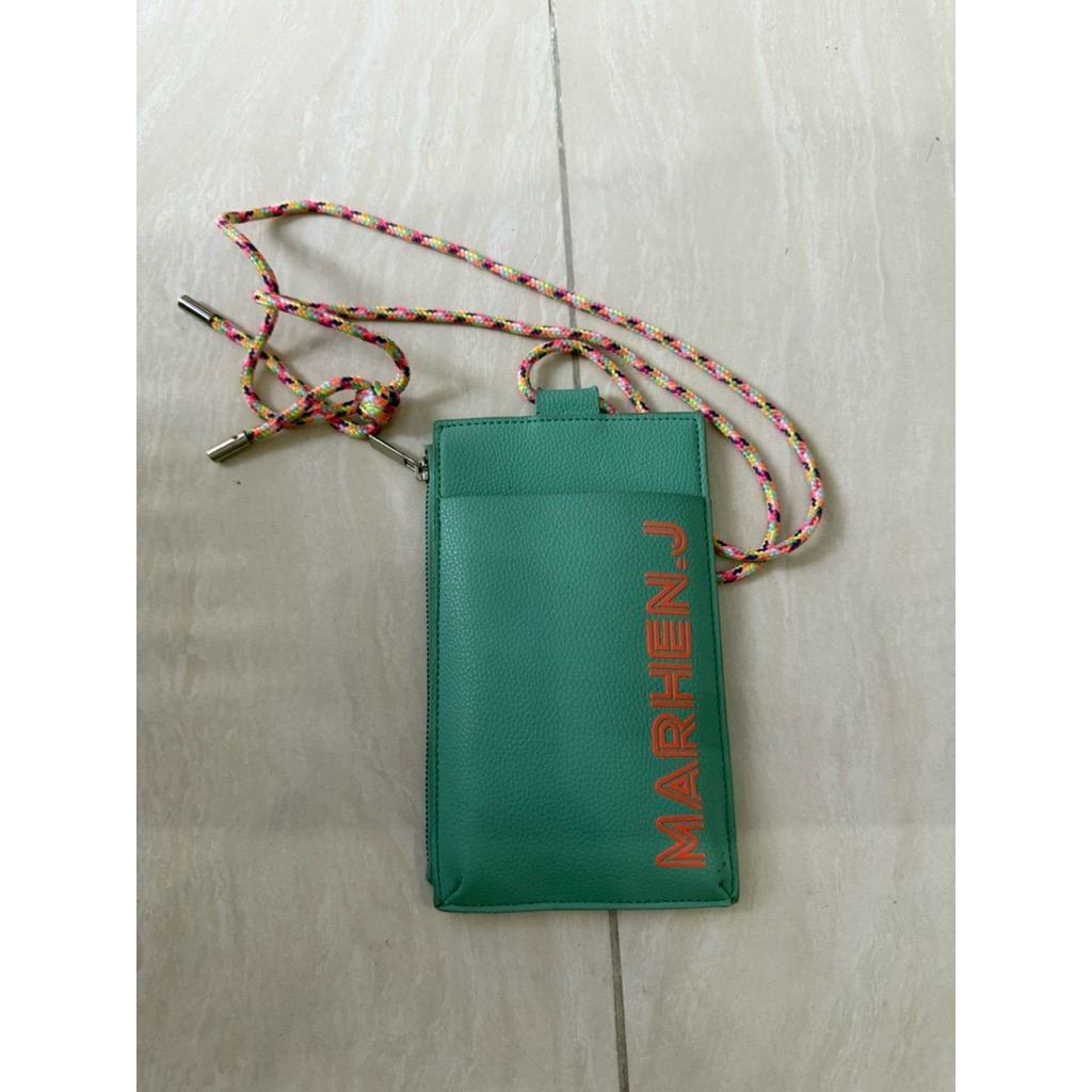 tas marhen J