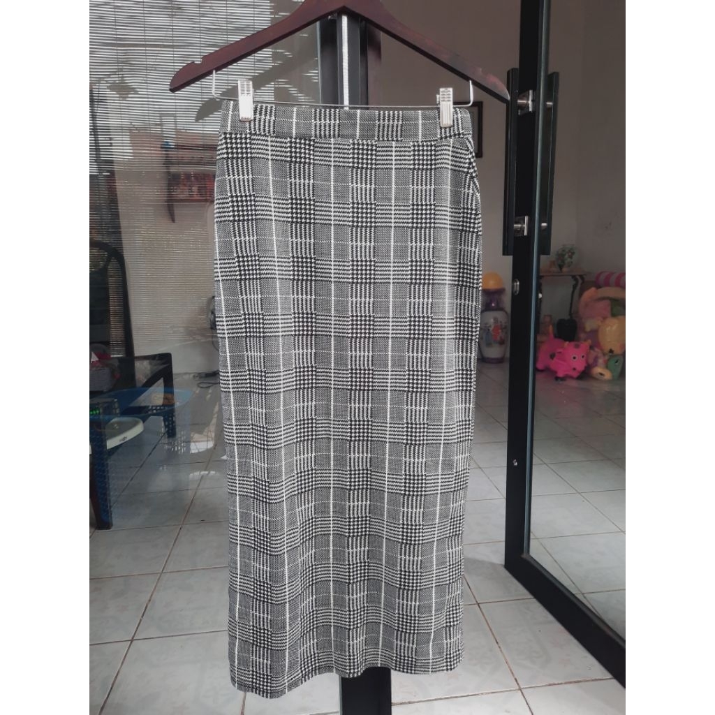 Rok Span Panjang Rok Span Hitam Putih