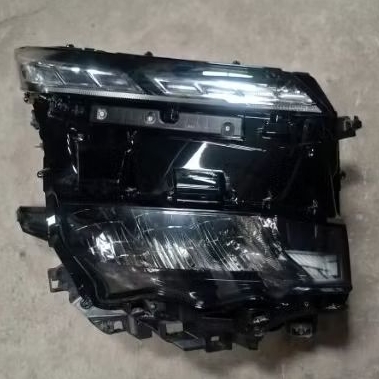 headlamp lampu depan toyota voxy 2022_2025