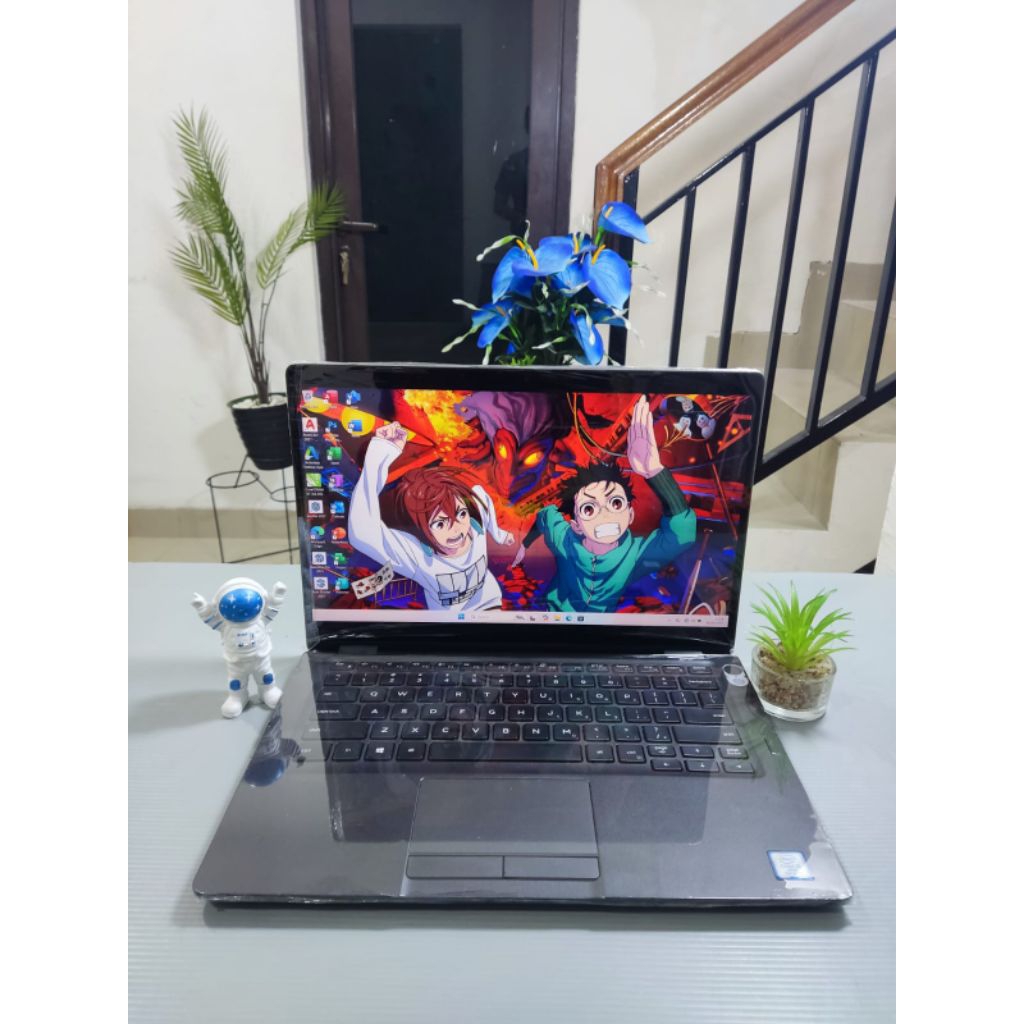 Laptop DELL Latitude 5300 TOUCHSCREEN FLIP RAM 16Gb SSD 256Gb SLIM Body Mulus