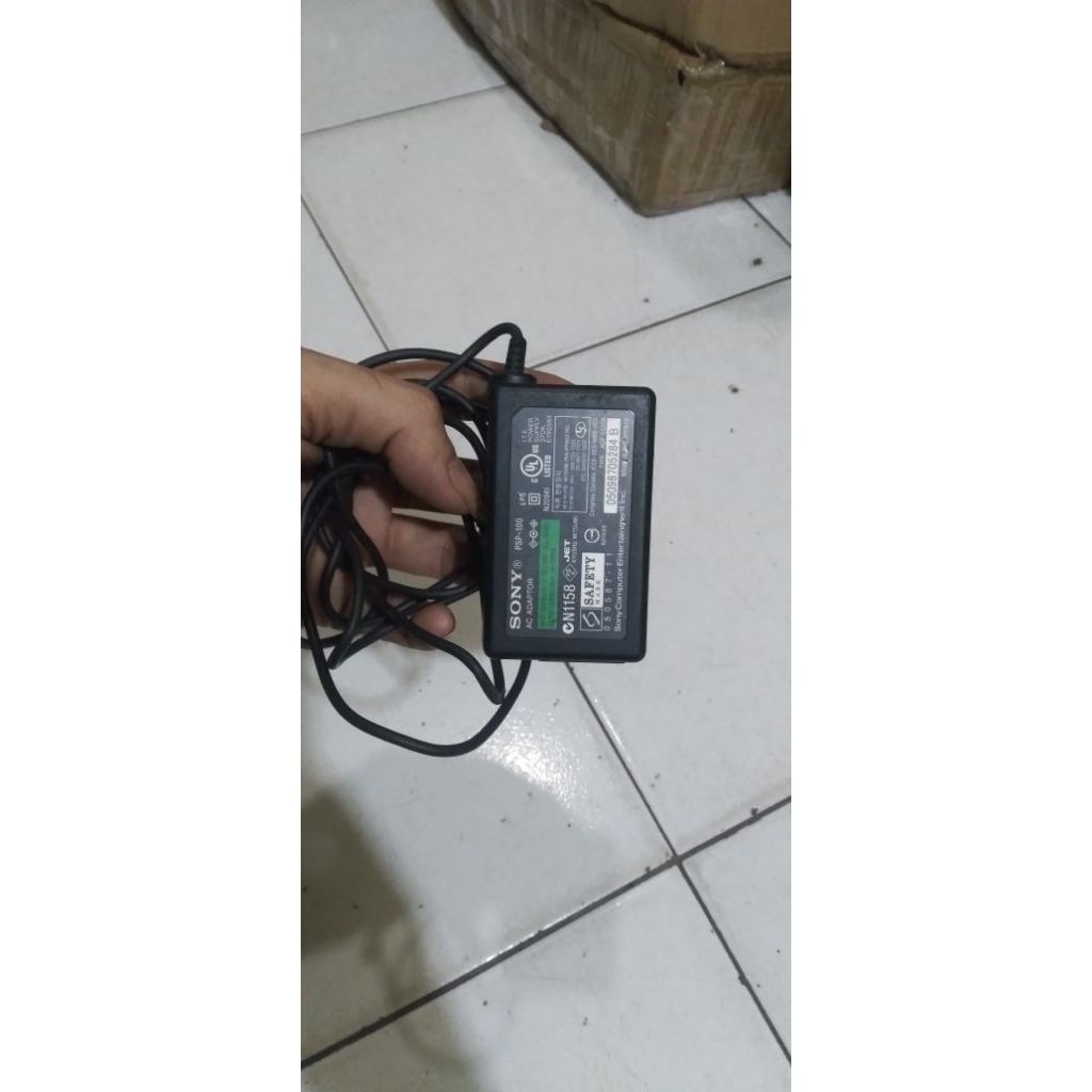 charger psp original seri 2000/1000/3000 kondisi normal bekas