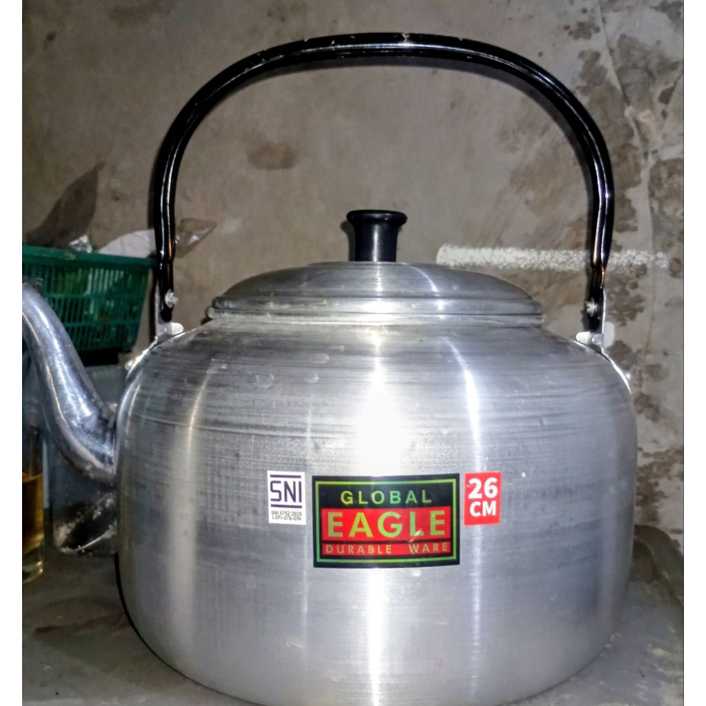 Preloved Ceret/Teko merk Eagle 26 cm