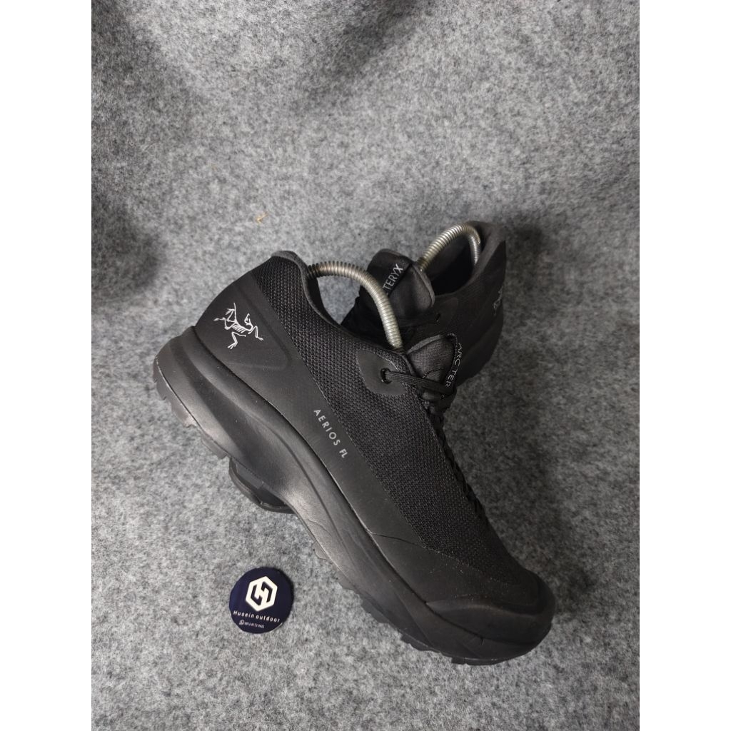 sepatu outdoor ARCTERIX