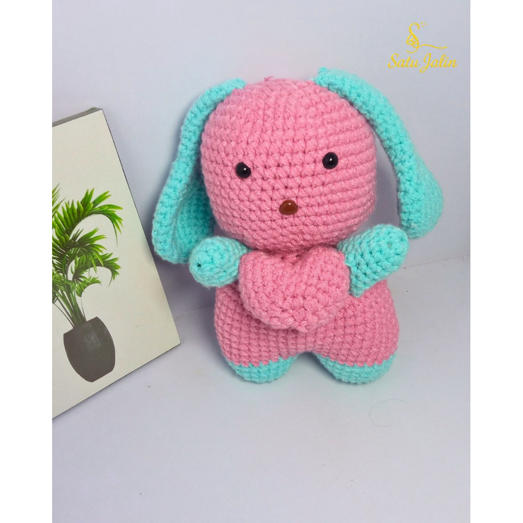 boneka kelinci rajut/boneka rajut /kelinci rajut/kelinci rajut lucu/handmade