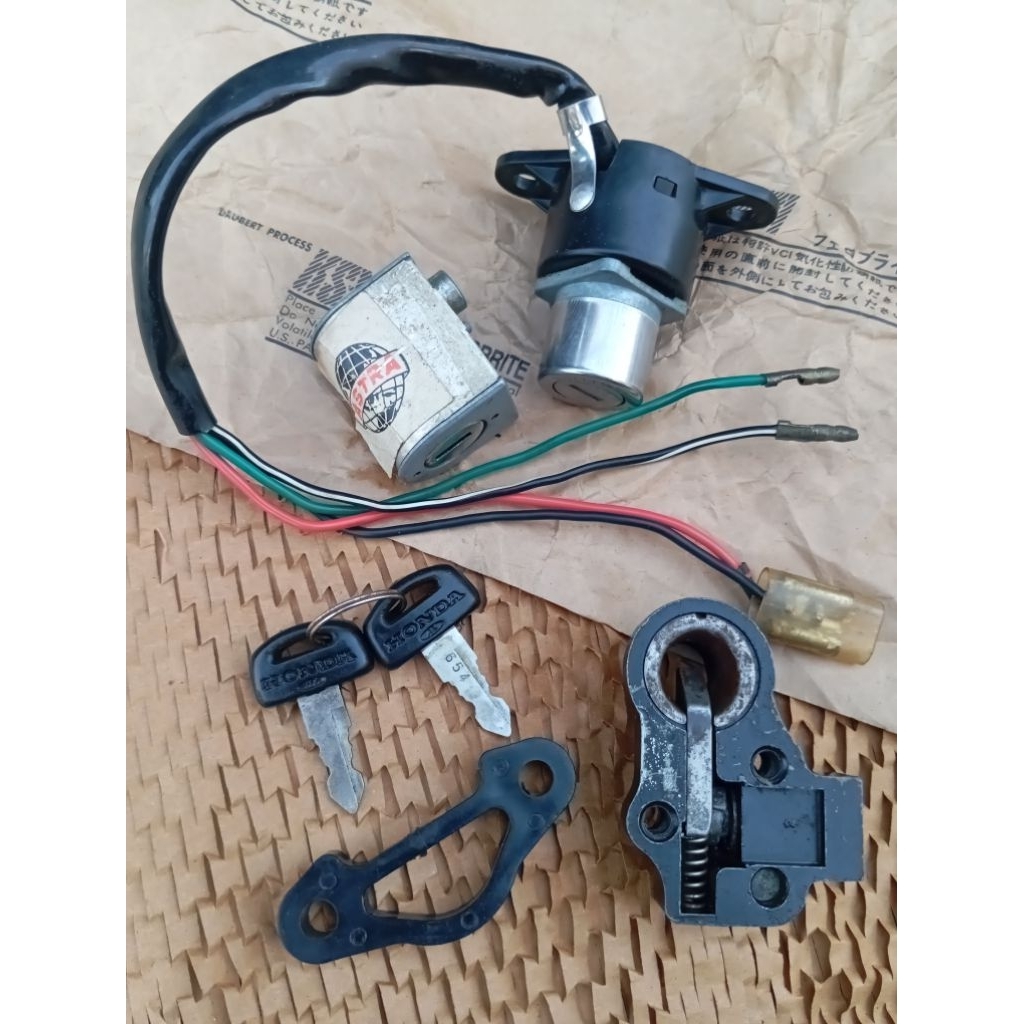 Kunci kontak set keyset Honda gl100 gl125 original NOS