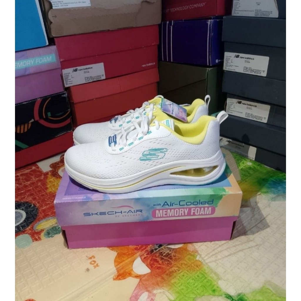 Skechers Air Colled