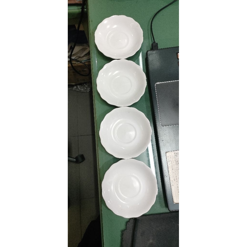 Lepek Keramik Putih Polos Cap Gunung Premium Quality