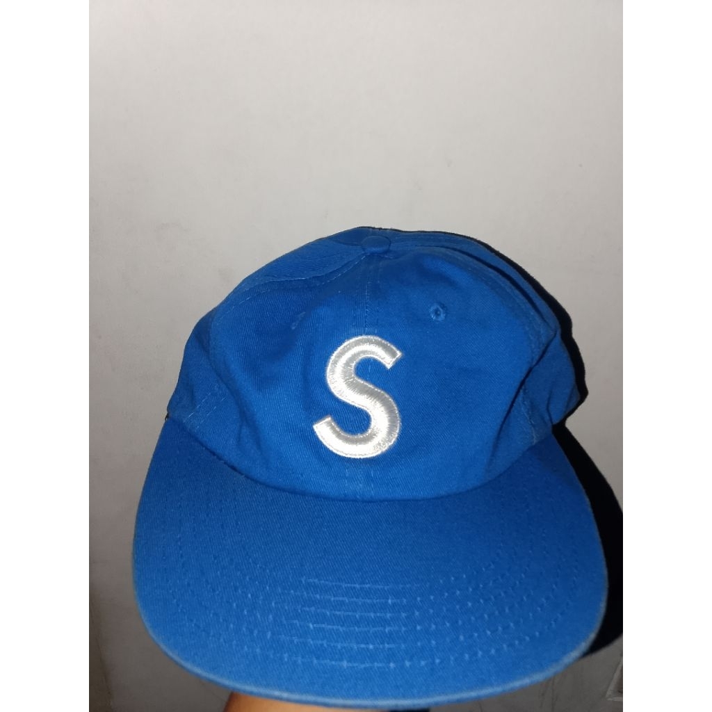caps supreme logo s blue