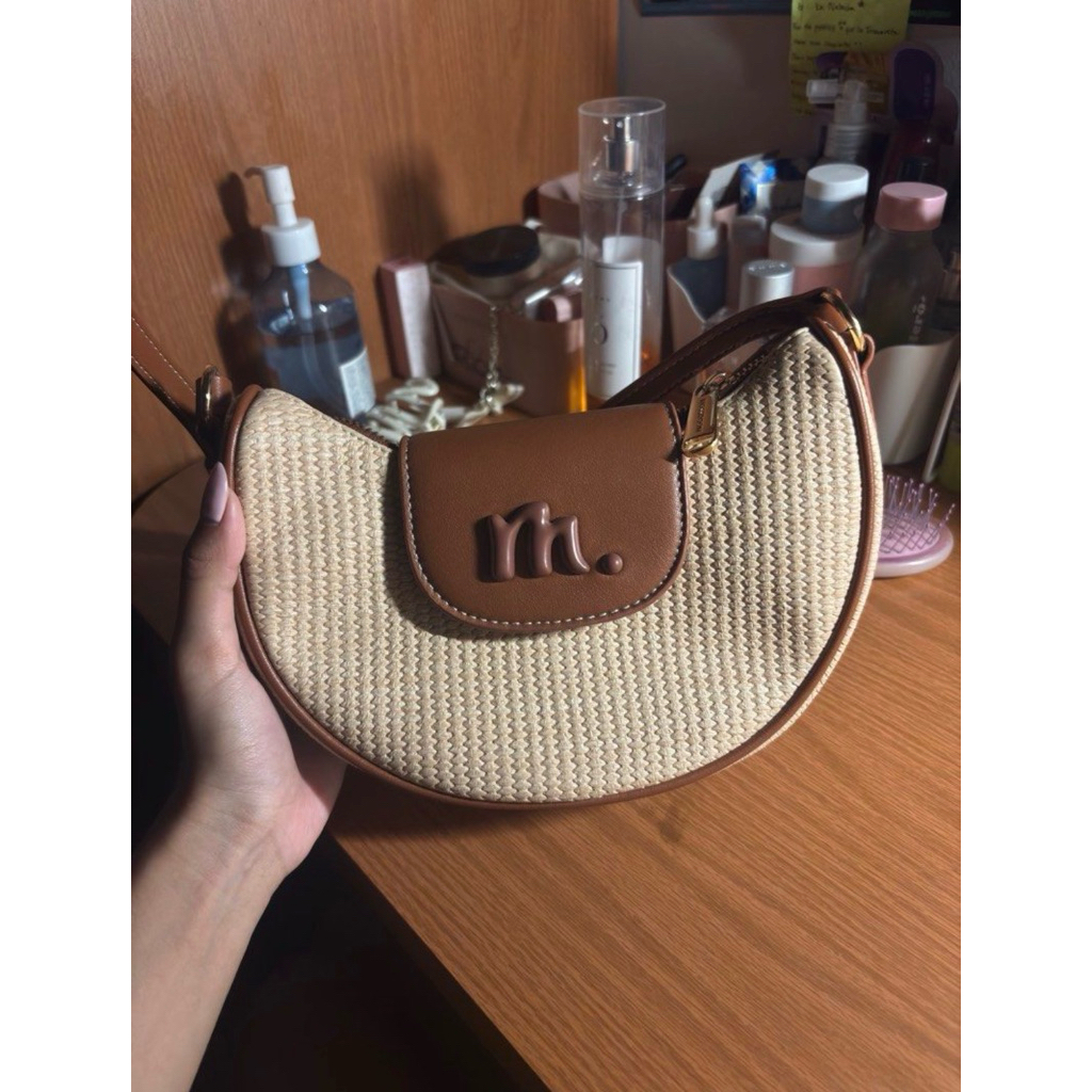 preloved mosdom shoulder bag