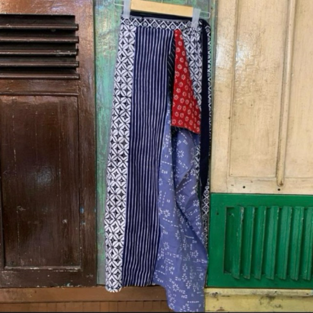 Batik Luwes Putera- Rok Lilit Batik