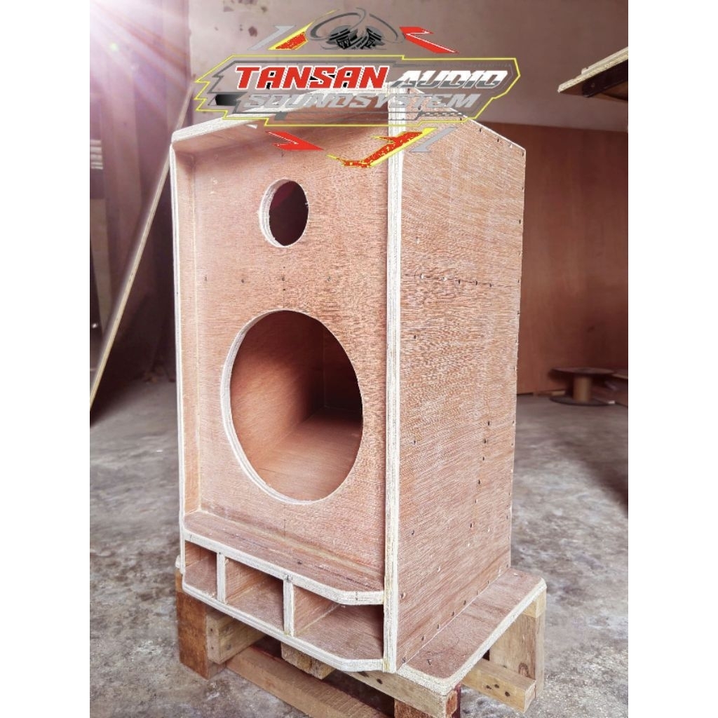Box Speaker 8 / 10 Inchi + Tw
