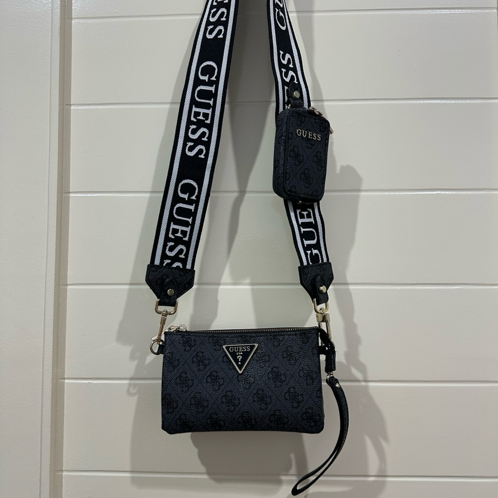 Preloved 100% Original Tas Guess Latona Bag