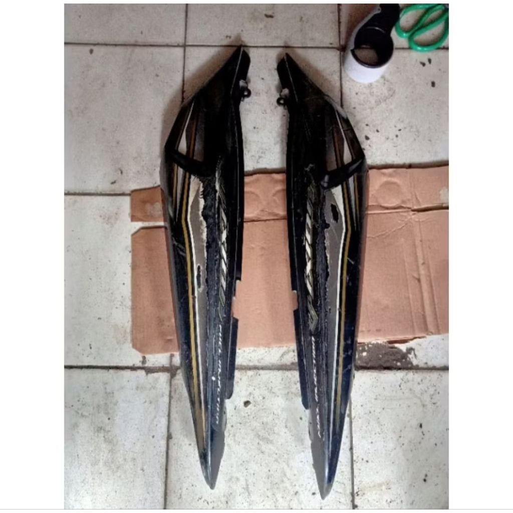 body belakang Yamaha Vixion old original copotan