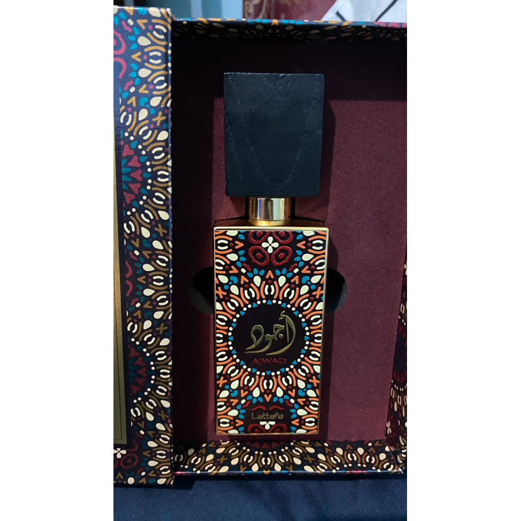 Ajwad by Lattafa (preloved)