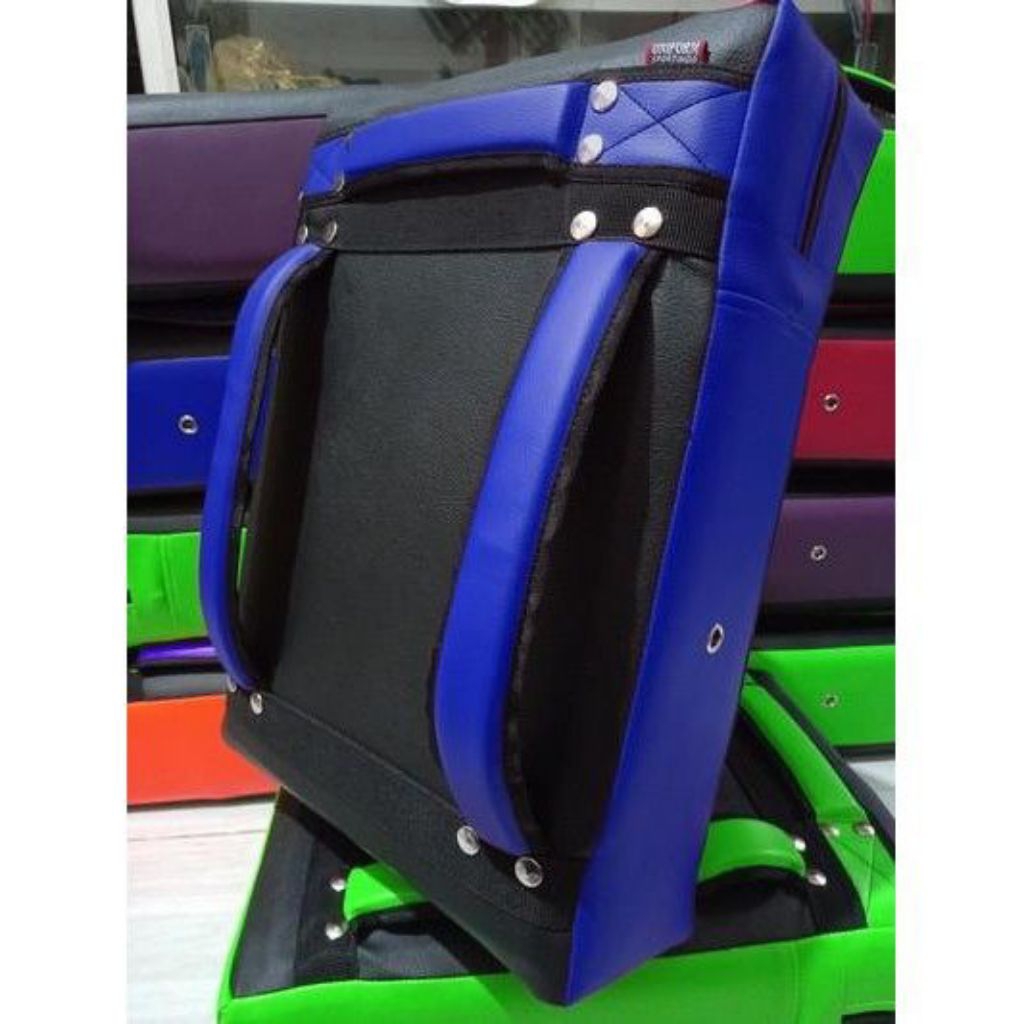 Pecing Silat, alat tendang pukul untuk silat warna biru 60cm X 40m