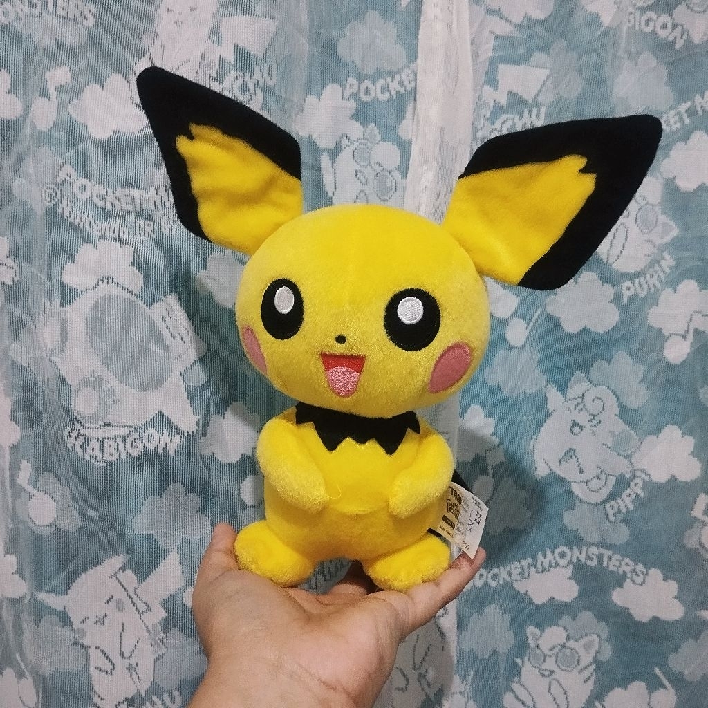 BONEKA POKEMON PICHU tomy