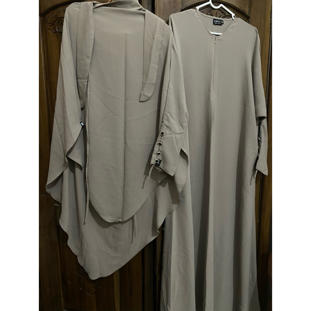 preloved mazen seneca abaya himosly size m dan fk sk