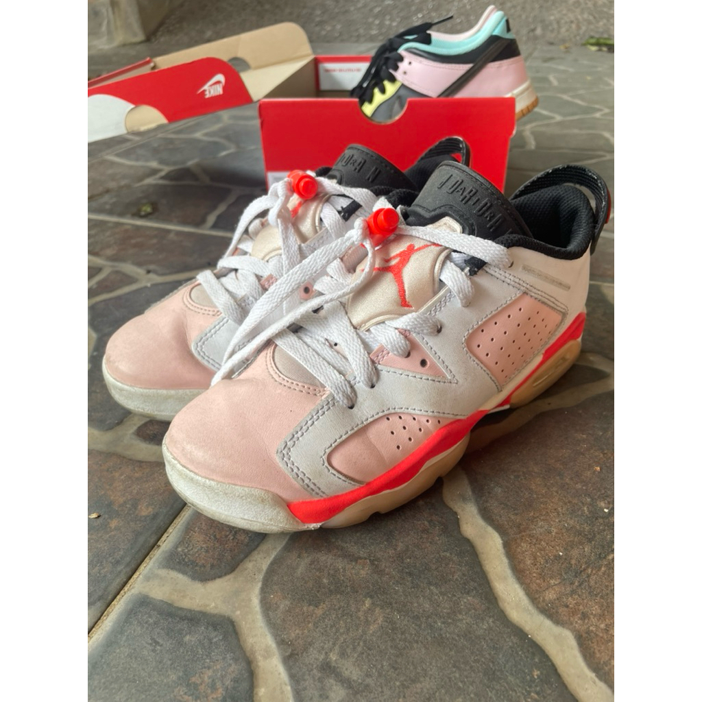 NIKE AIR JORDAN 6 RETRO LOW