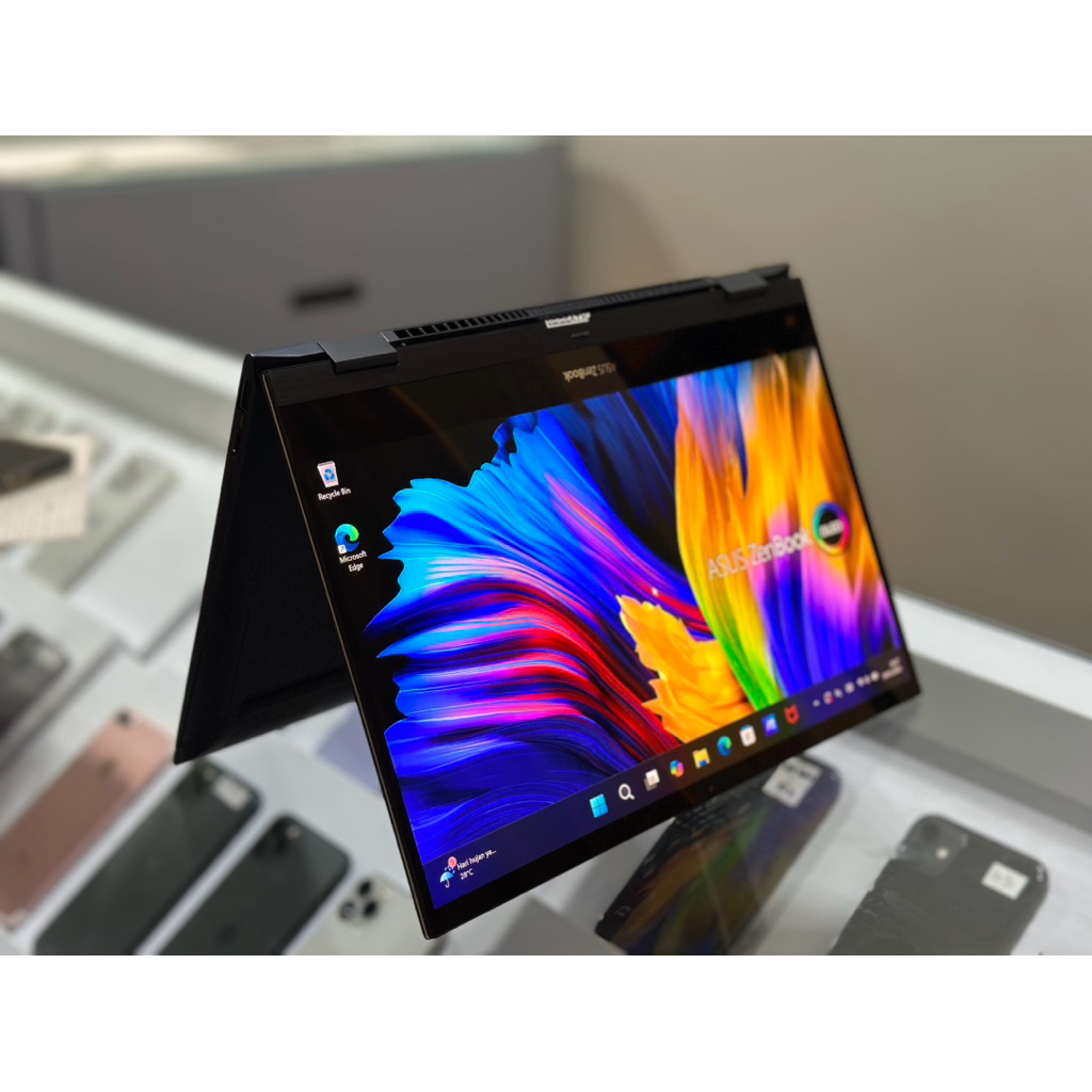 Asus zenbook flip UX363EA Core i7 Ram 16/1TB pemakaian pribadi
