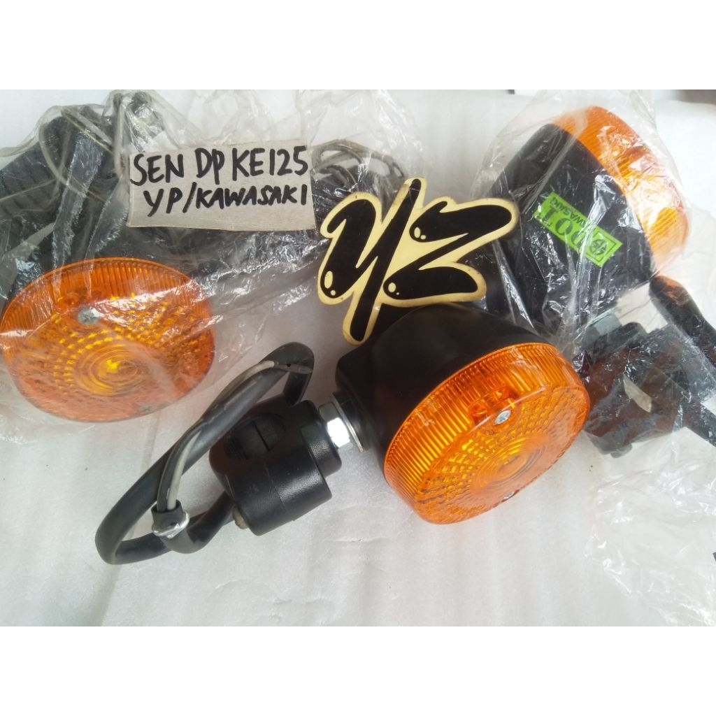 sein Kawasaki KE125 KE 125 sein set depan belakang Kawasaki trail KE125 original baru