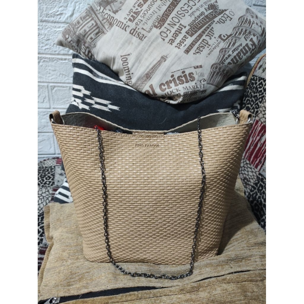 Tas Bucket FK preloved