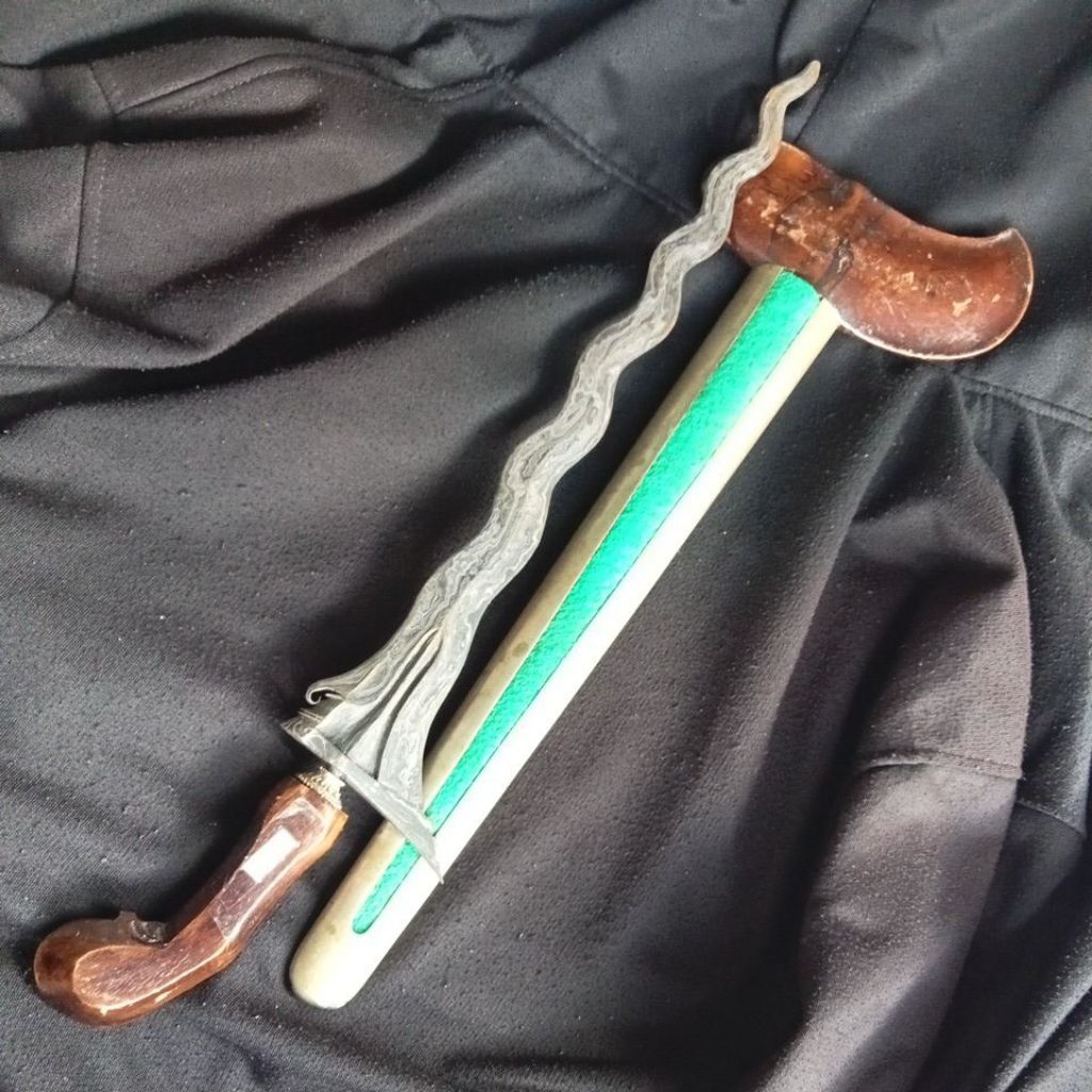 ageman keris sengkelat