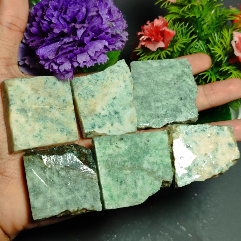 Batu Giok Nusantara/Polkasan Batu giok Nusantara/Bahan Batu giok Nusantara Natural Asli alam