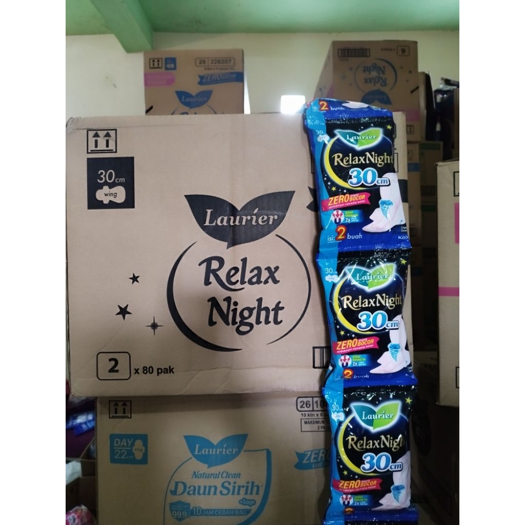 1 DUS LAURIER RELAX NIGHT 30cm renceng isi 2