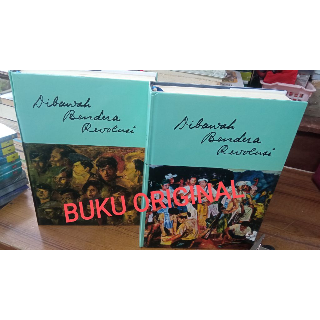 Buku Original Dibawah Bendera Revolusi