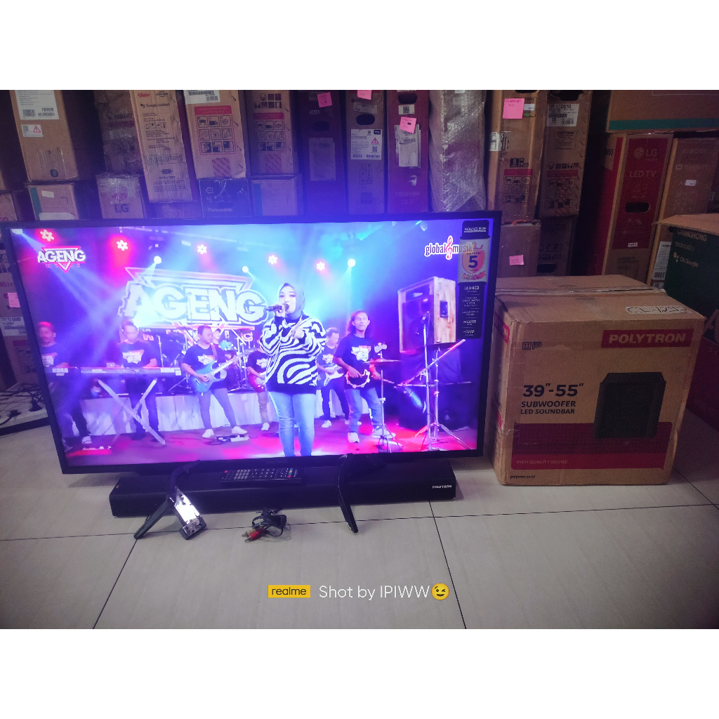 TV LED Polytron 43IN ANALOG TV Pakat Soundbaar Kondisi bekas pemakaian masih segel 4062F