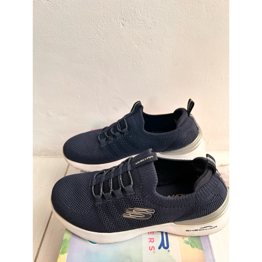 (Preloved) Skechers Skech Air Dynamight Perfect Steps Navy Sepatu Sneakers Wanita