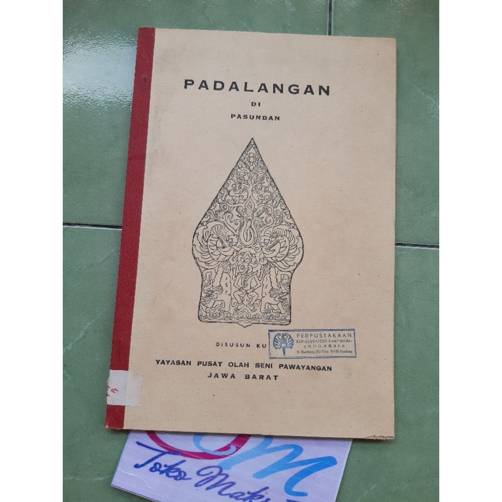 buku wayang sunda jawa barat PADALANGAN DI PASUNDAN  tahun 1977