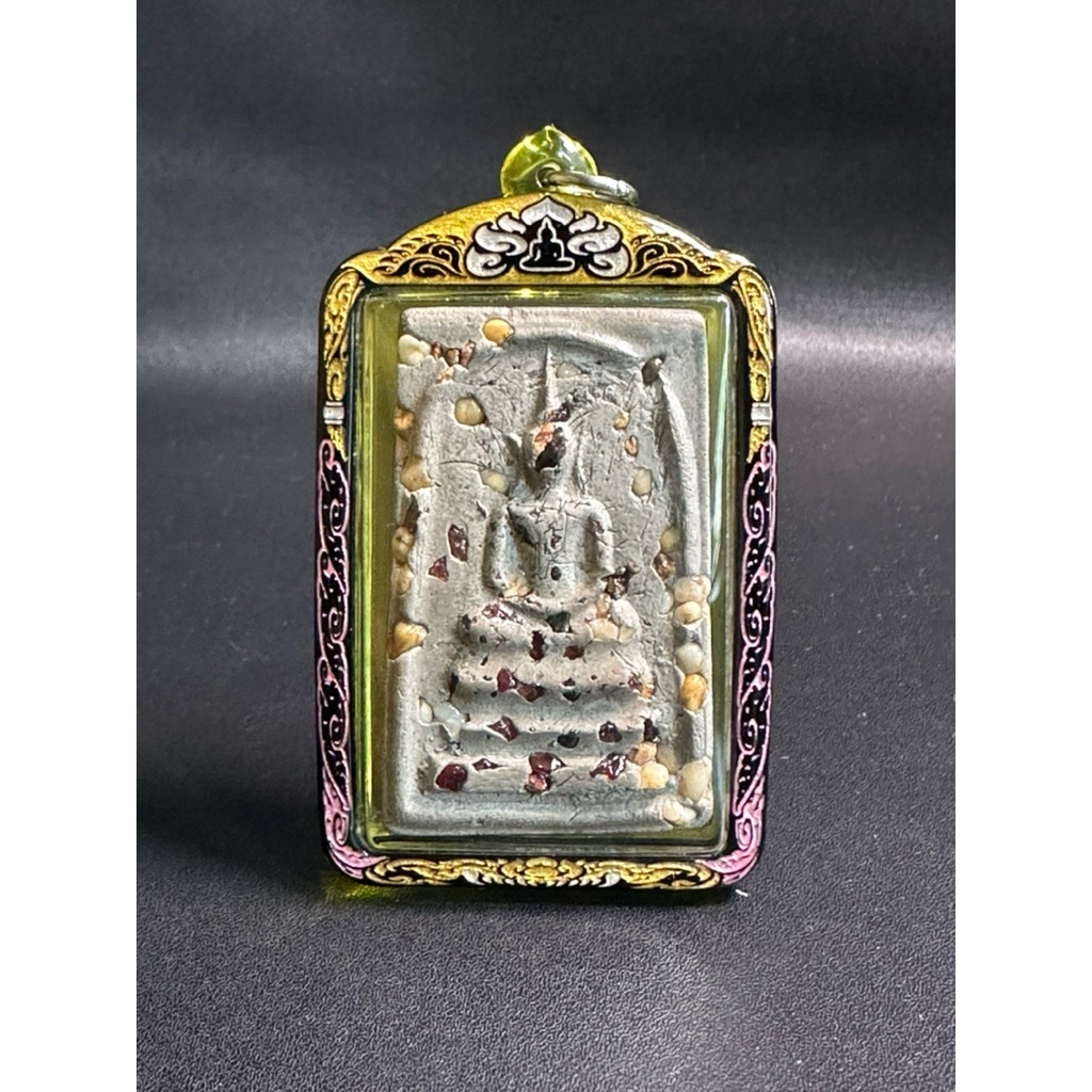 Liontin Phra Somdej Phong Relik Luangta Maha Boowa.