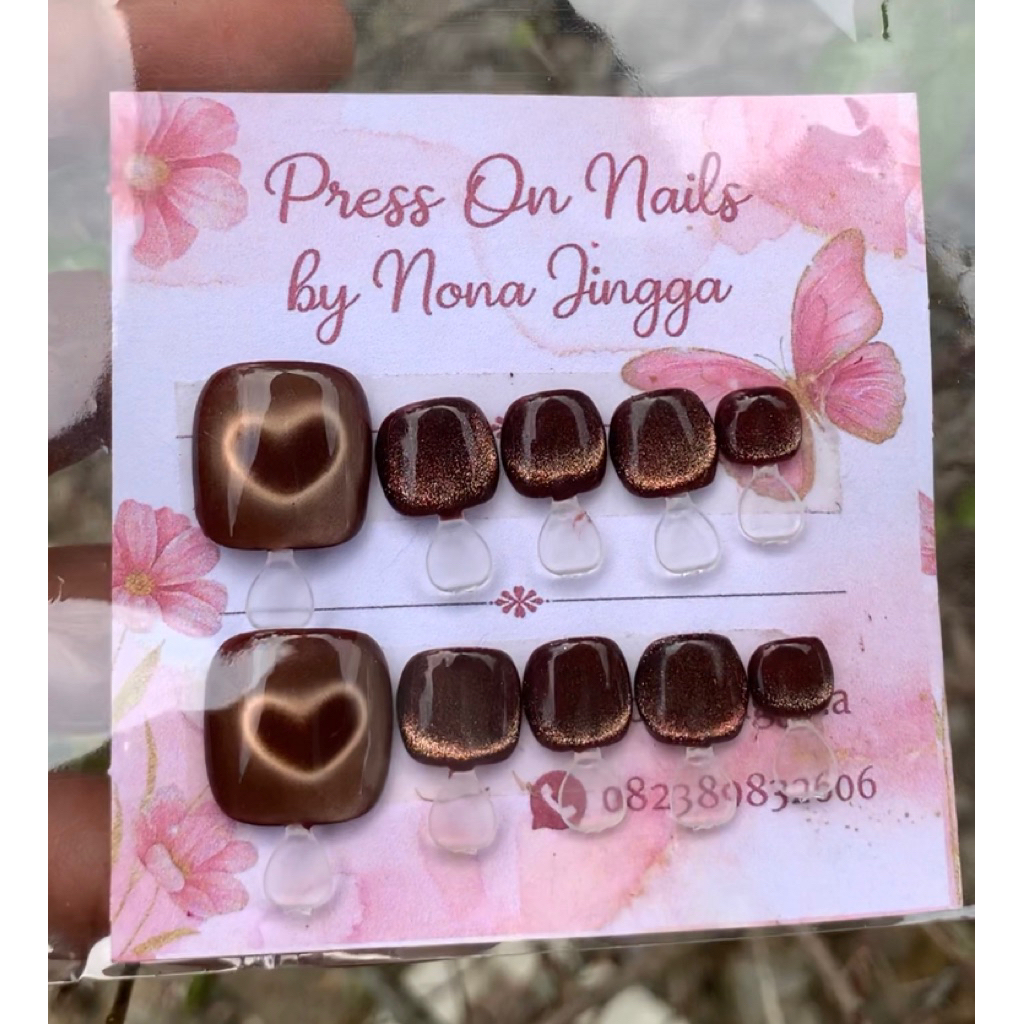 Press on Nails Kaki