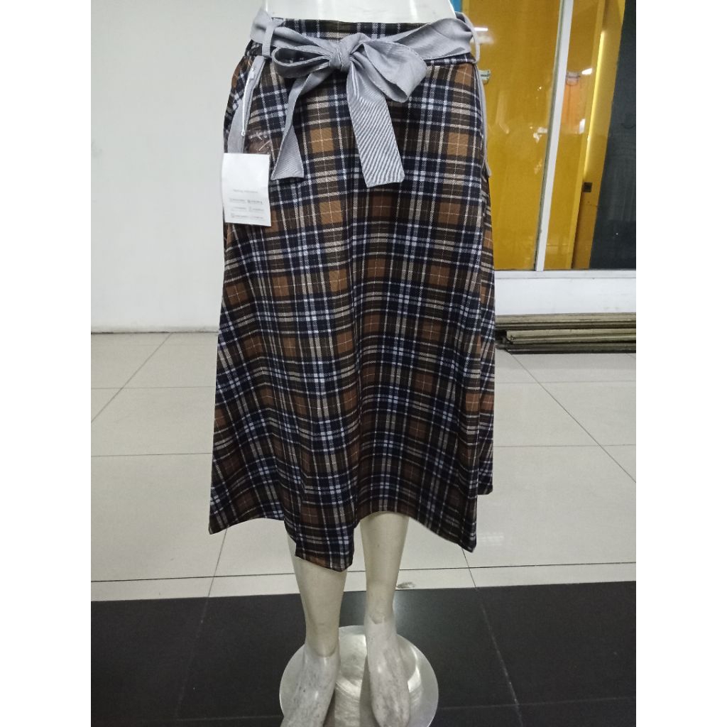 ROK 7/8 MAYUNG MOTIF KOTAK DAN SALUR BAHAN IMPORT TEBAL WARNA COKLAT HITAM NAVY PANJANG+- 65-70 CM S