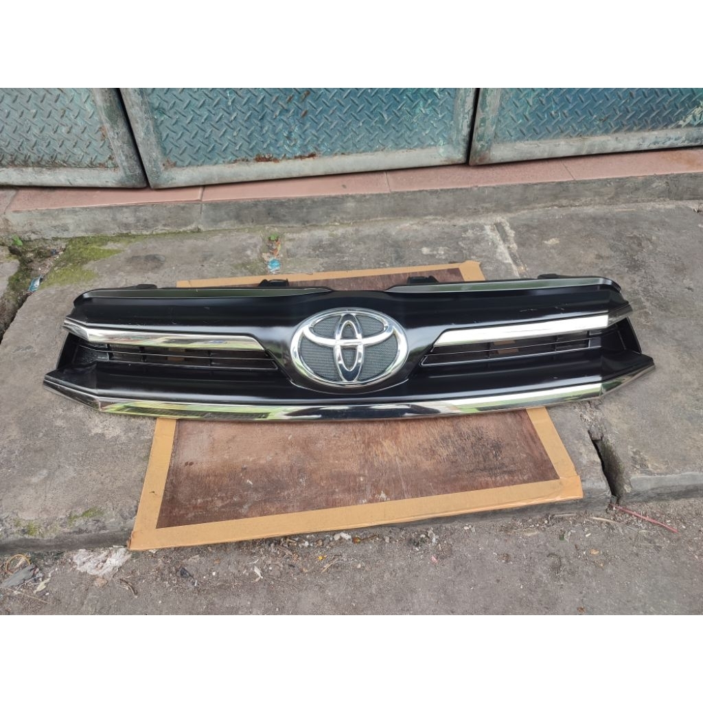 Grill Grille gril Bumper Innova reborn Venturer 2016 2017 2018