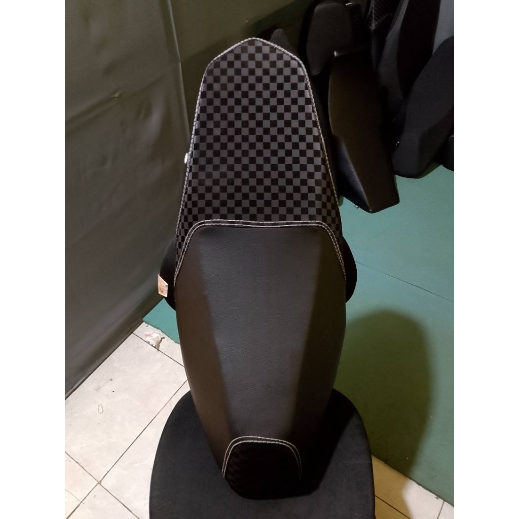 jok tingkat Mio m3//fullset jok tingkat MBtech setengah catur Mio//jok Mio m3 kulit MBtech catur 3D