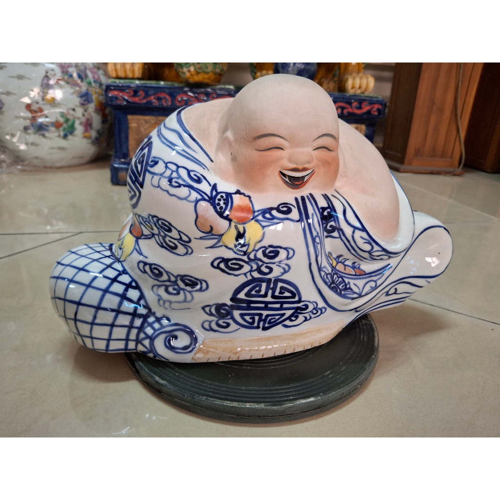 Patung Buddha Ketawa; Laughing Buddha