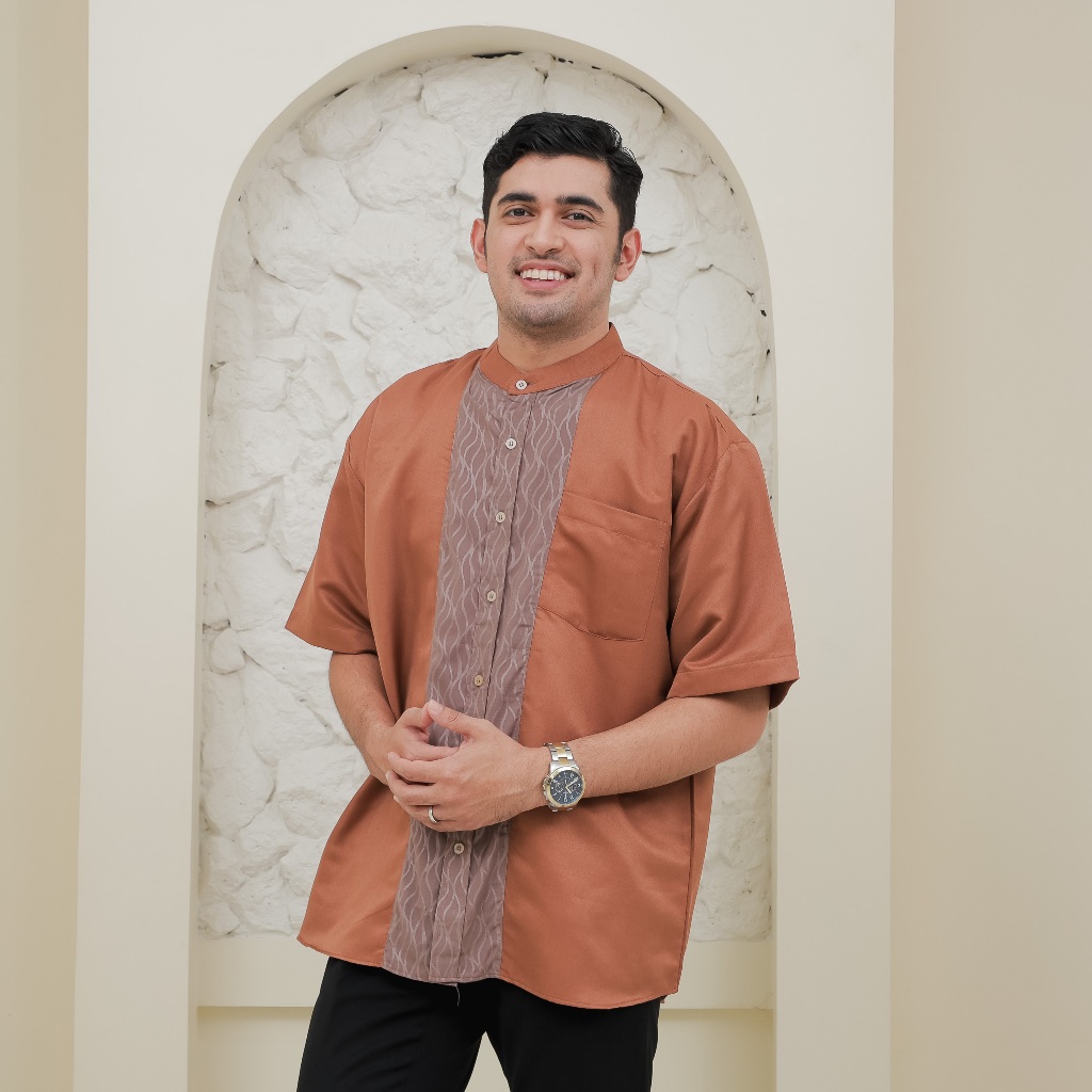 KEMEJA KOKO TREND TERBARU 2026 BAHAN TOYOBO PREMIUM WARNA MOCCA GOLD