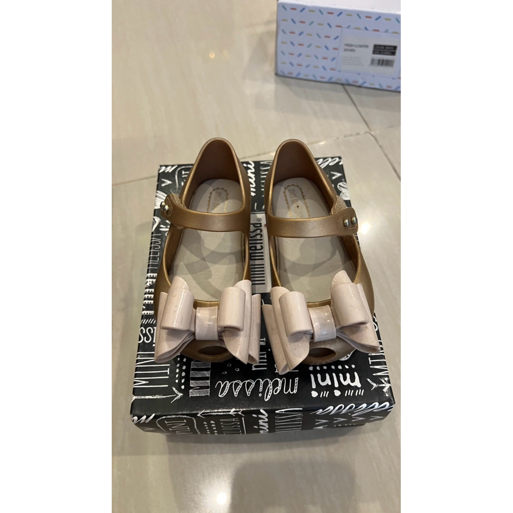 Preloved mini melissa