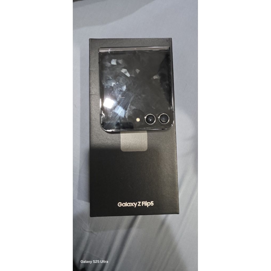 HP SAMSUNG GALAXY Z FLIP5 RAM 8/256 BEKAS