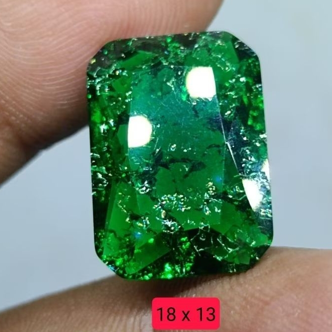 Batu Akik Hijau Zambrud Cutting Kotak , Pecah Seribu 18 x 13