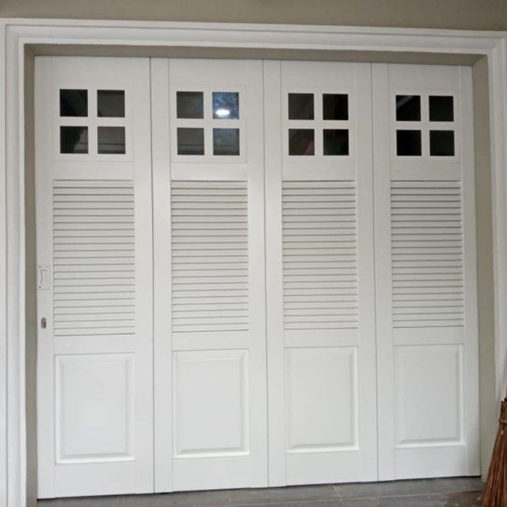PINTU GARASI LIPATI MODEREN BAHAN BESI