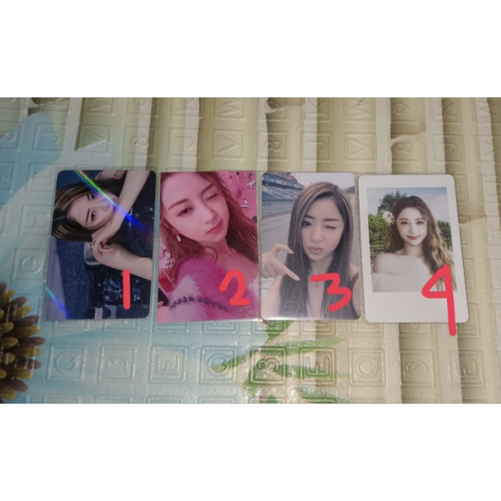 LESSERAFIM YUNJIN PHOTOCARD OFFICIAL