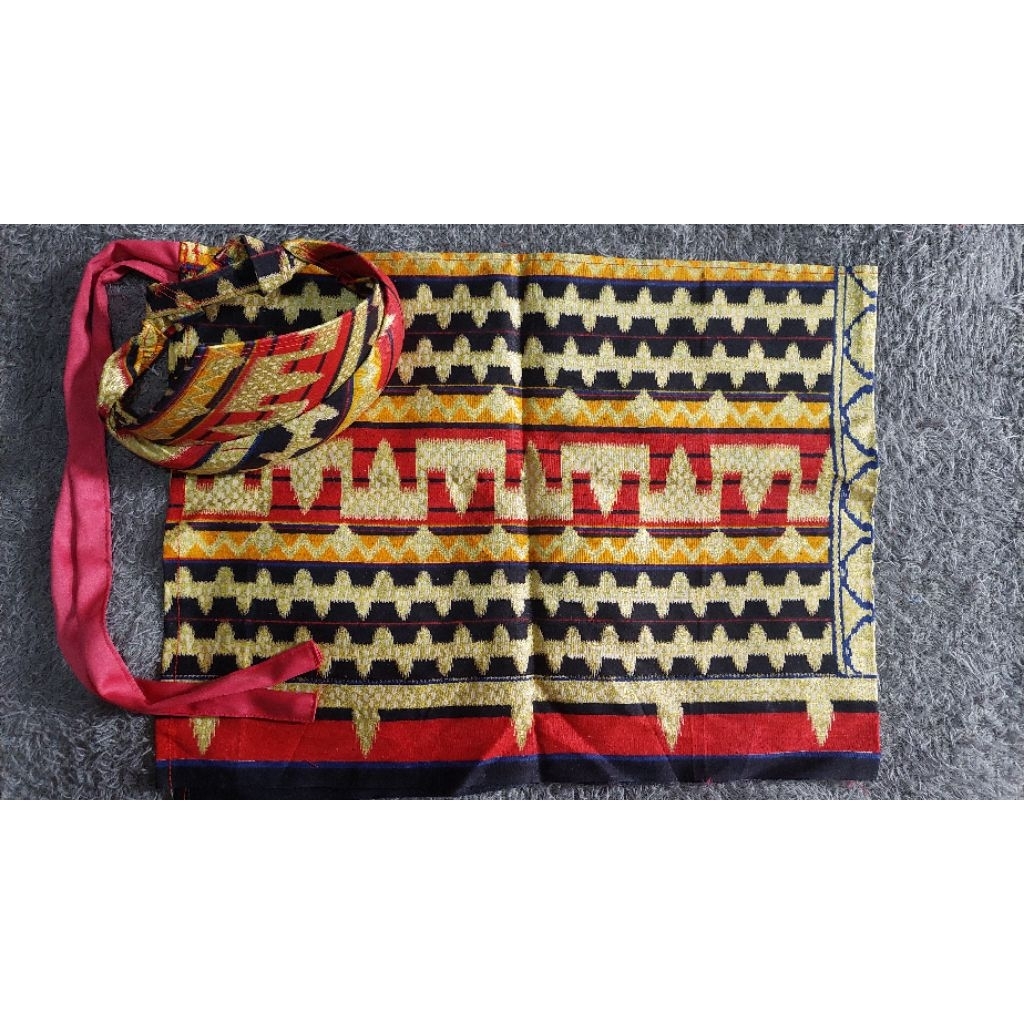 1 set kaen lilit BAYI plus tanjak motif tapis lampung