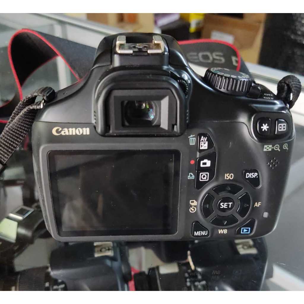 Canon EOS 1100d kit 18 55mm