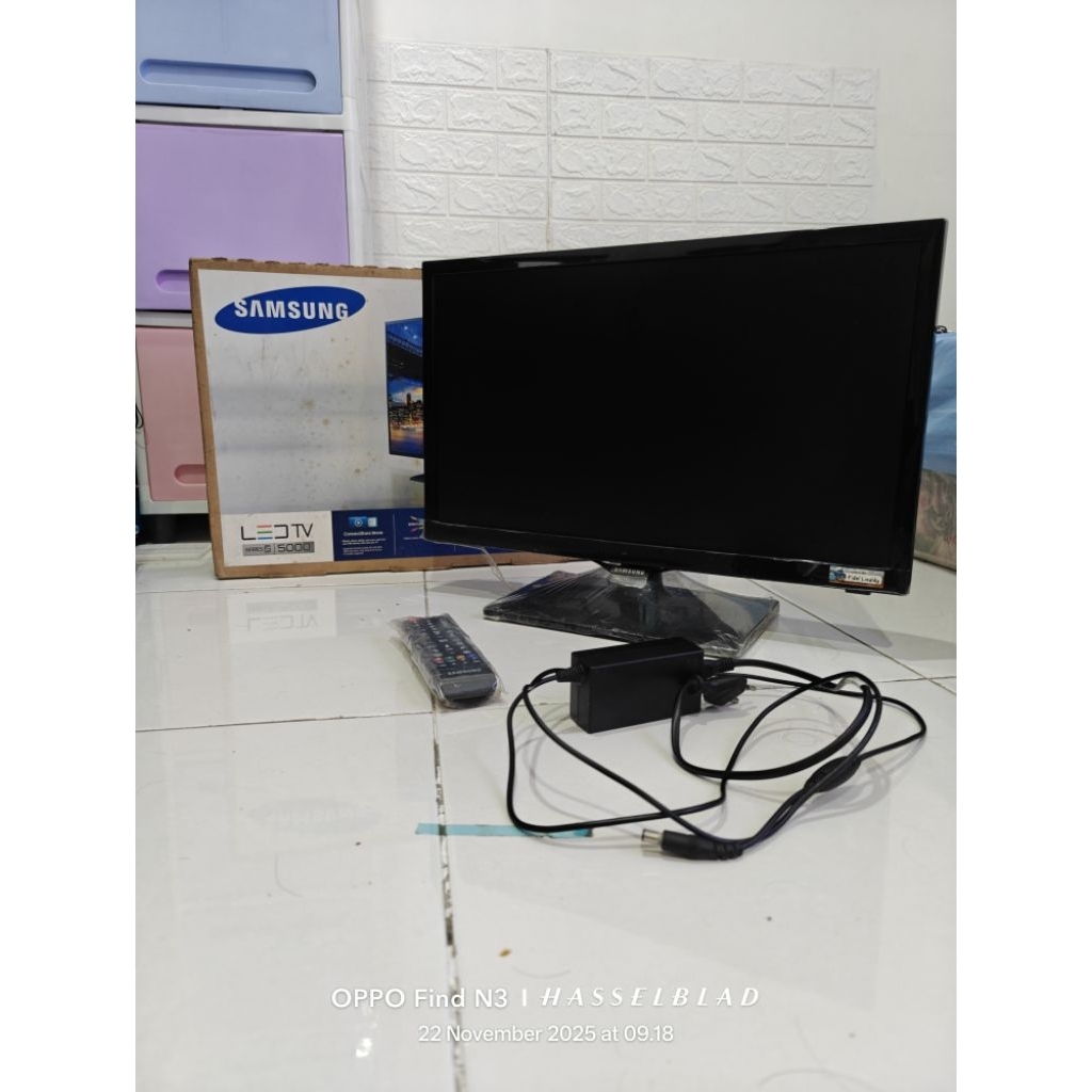 TV Monitor FullHD Samsung U22F5000AM fullset 22 inch