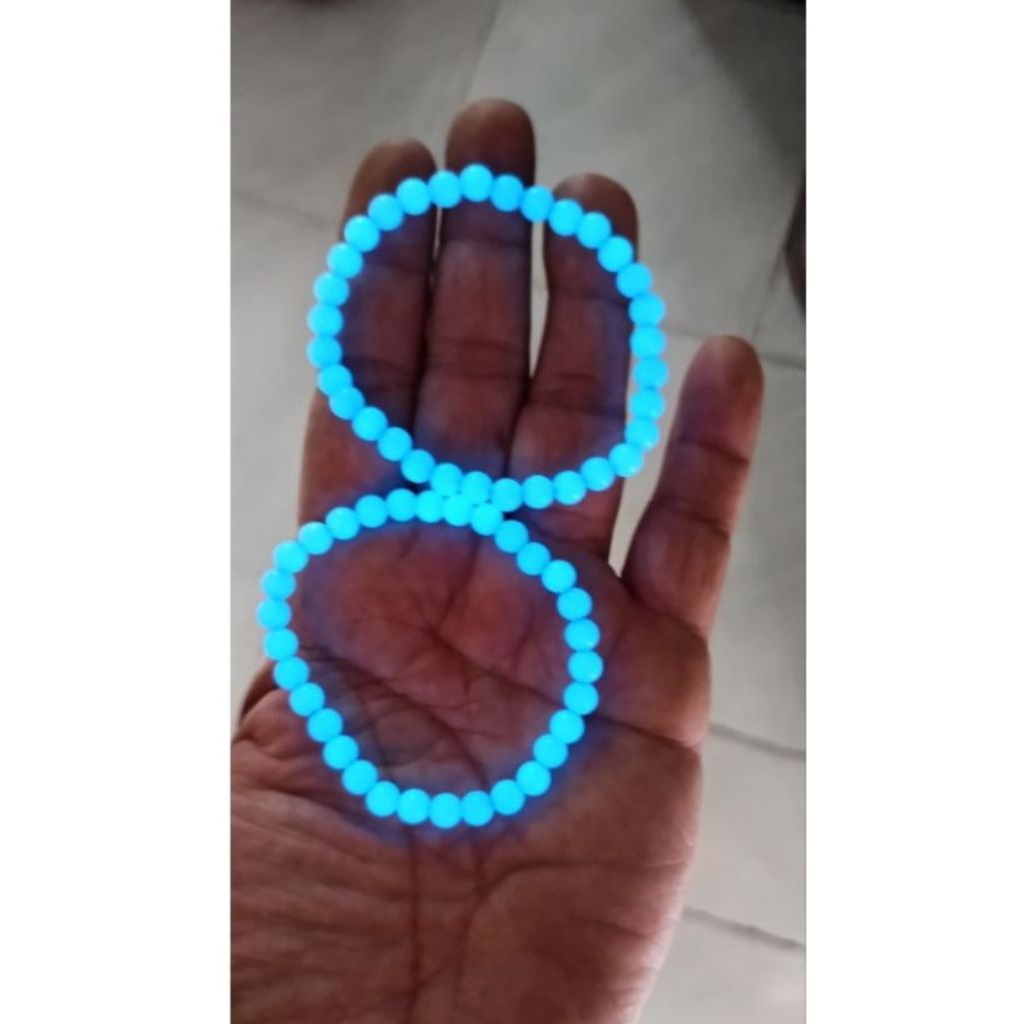 Gelang Batu Akik Fosfor 6 mm Menyala Biru Dalam Gelap