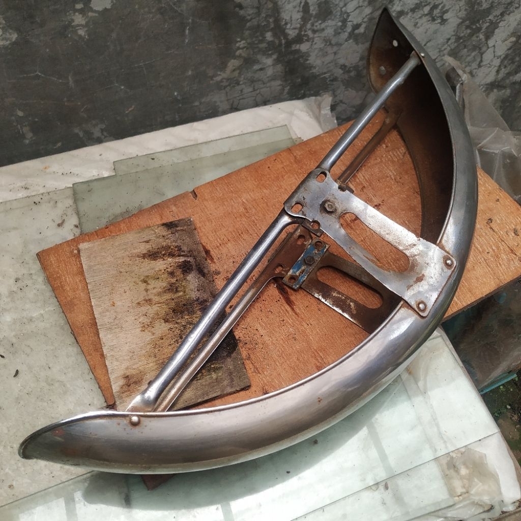 front fender spakbor slebor depan honda CB100 / S90