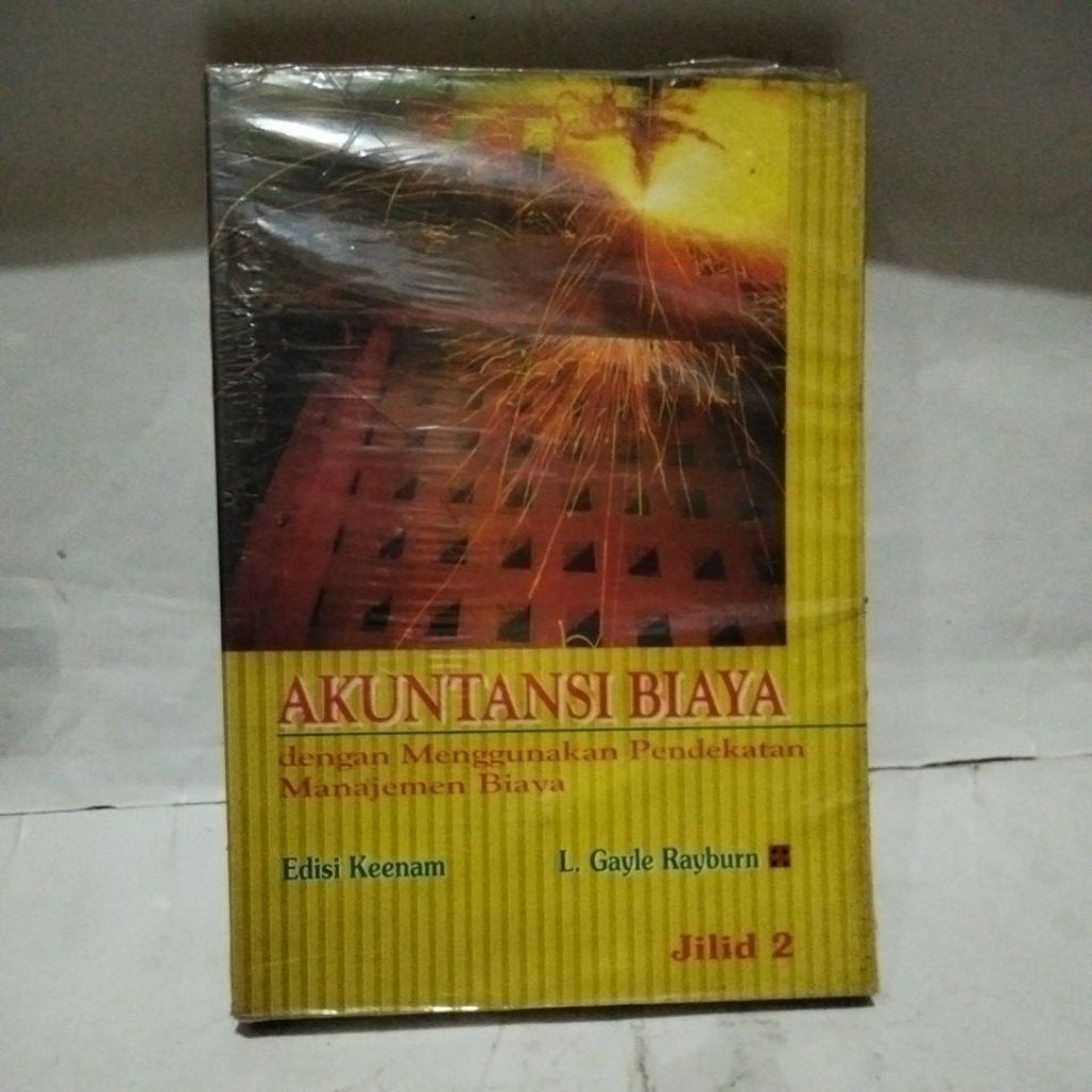 Akuntansi biaya dengan menggunakan pendekatan manajemen biaya edisi keenam jilid 2